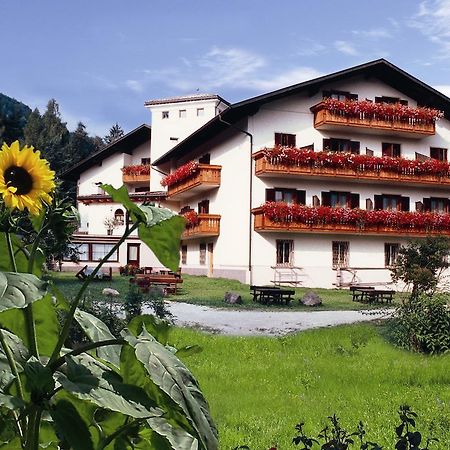 Hotel Brueckenwirt - Al Ponte มอนตาญา ภายนอก รูปภาพ