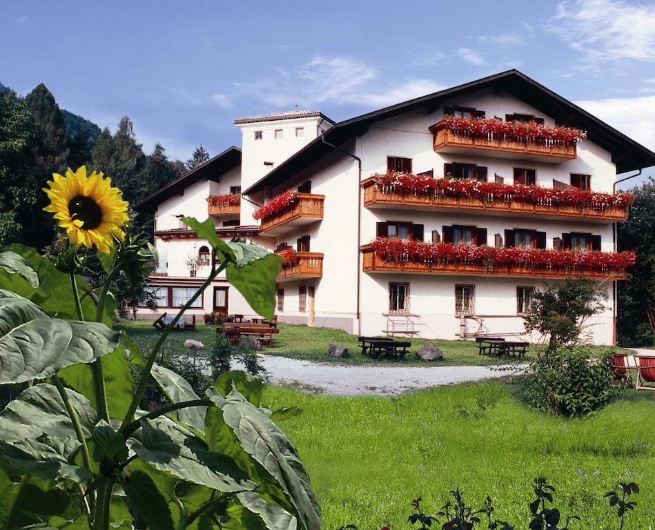Hotel Brueckenwirt - Al Ponte มอนตาญา ภายนอก รูปภาพ